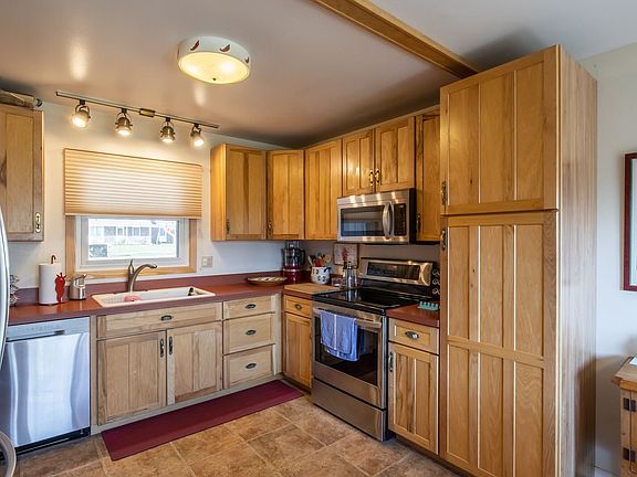 3rd image of 610 Wyngate Ln