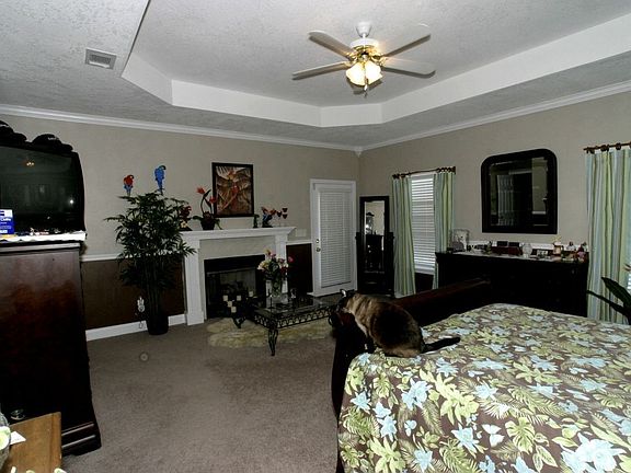Master Bedroom wih Fire Place