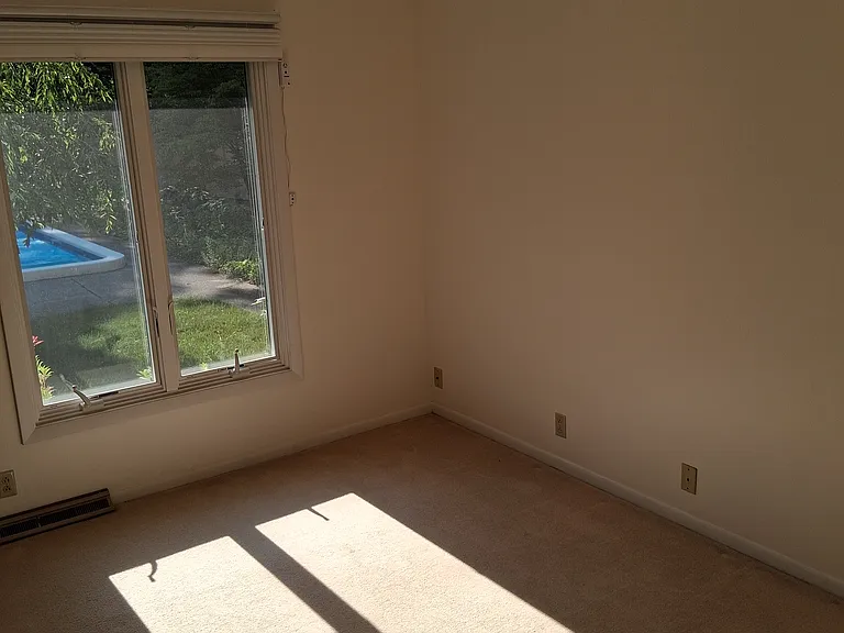 12368 Lakeshore Dr — Photo 23