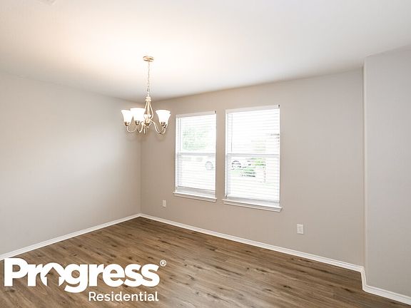 5th image of 58 Lantana Dr
