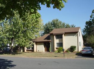 128 S Fox Rd, Sterling, VA 20164