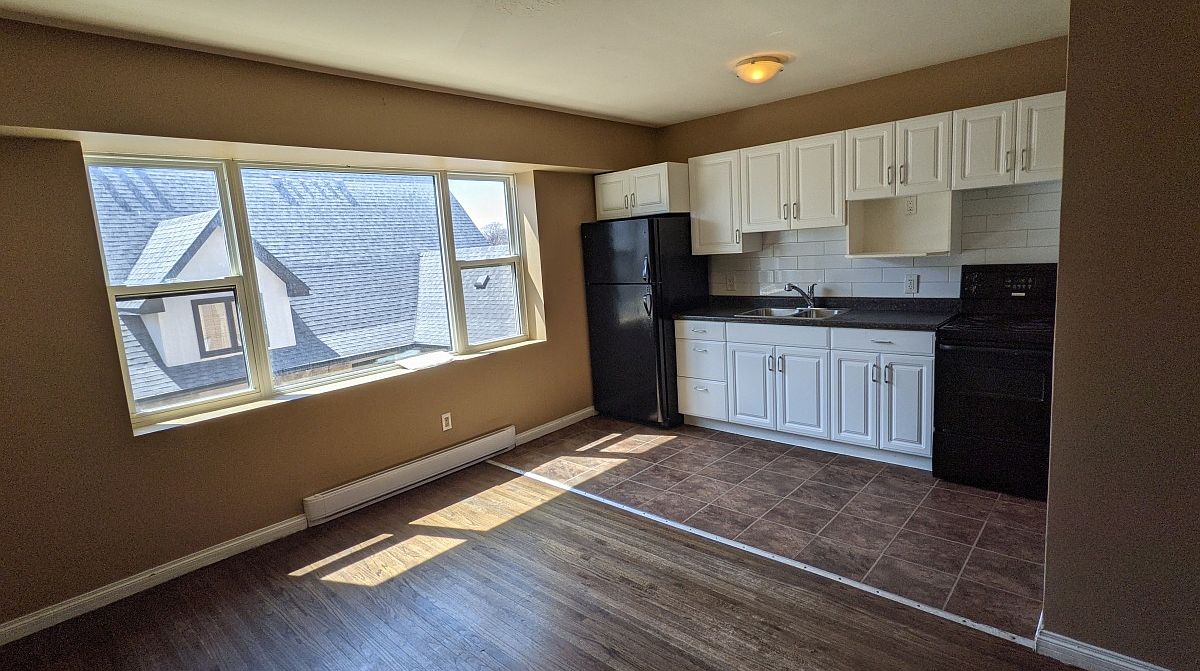 1305 Main St 10, Winnipeg, MB R2W 3T4 Zillow