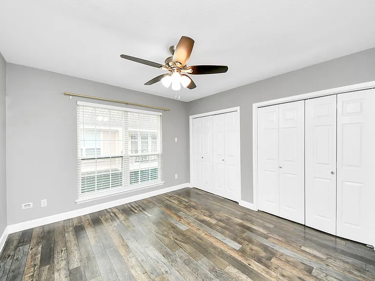 2224 S Piney Point Rd #227 — Photo 14