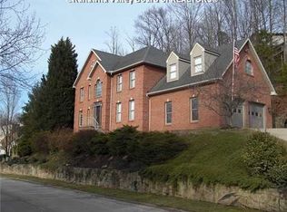 1970 Parkwood Rd, Charleston, WV 25314