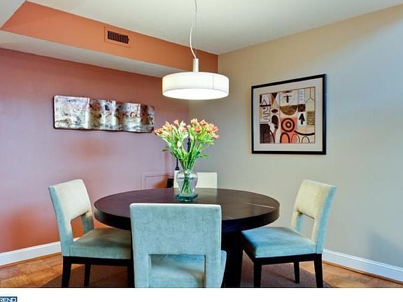 5th image of 21 Saint James Ct #1