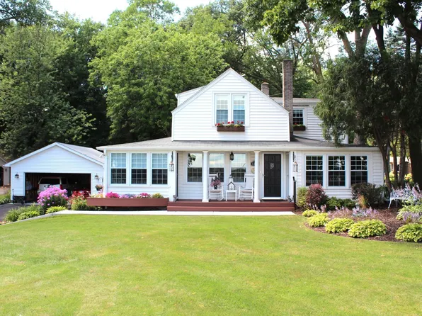 5325 Bald Eagle Blvd W, White Bear Township, MN 55110