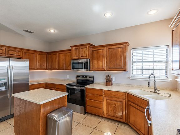 3rd image of 217 Quicksilver Rd