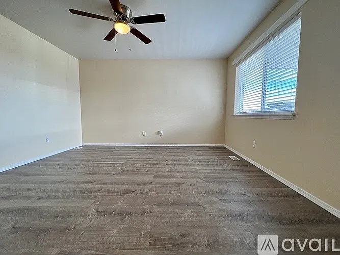 1298 NE Rockridge St #1298 — Photo 4