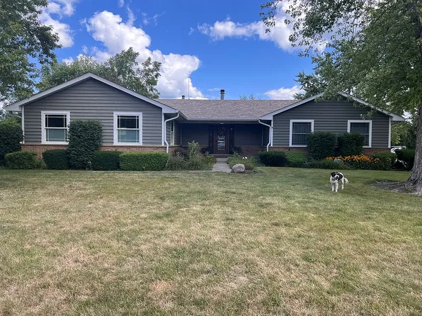 717 Roberts Rd, Winthrop Harbor, IL 60096