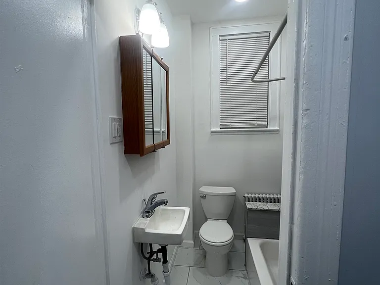 1001 Columbia Ave #1 — Photo 14