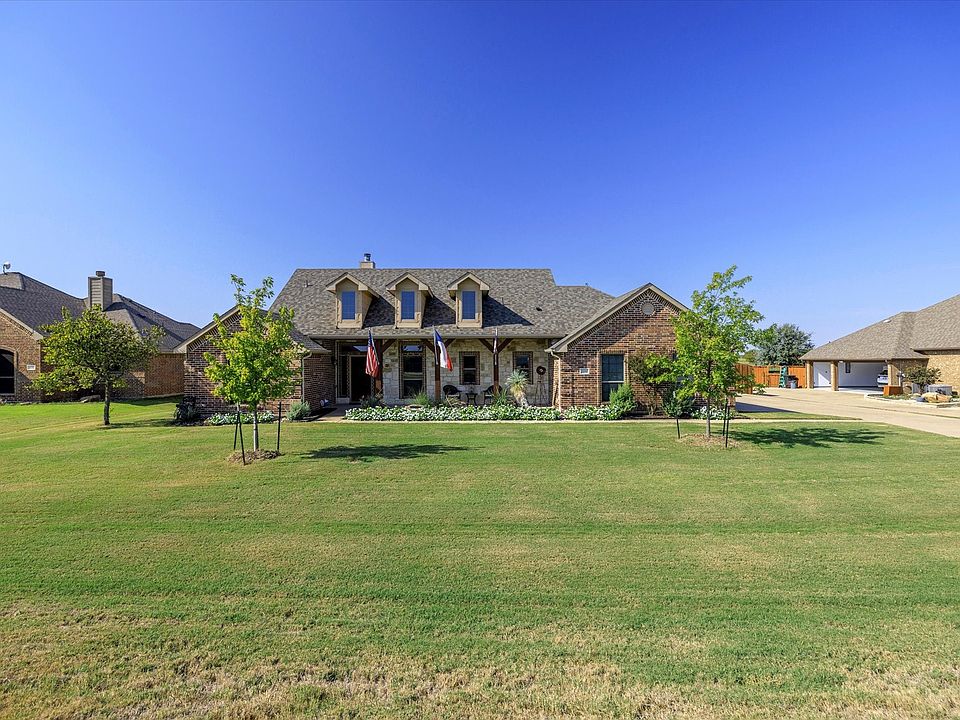 1st image of 104 Berkshire Ln