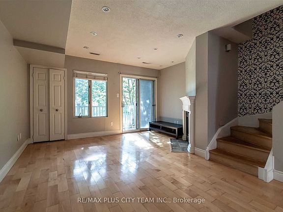 5th image of 801 King St W Townhouse 8C