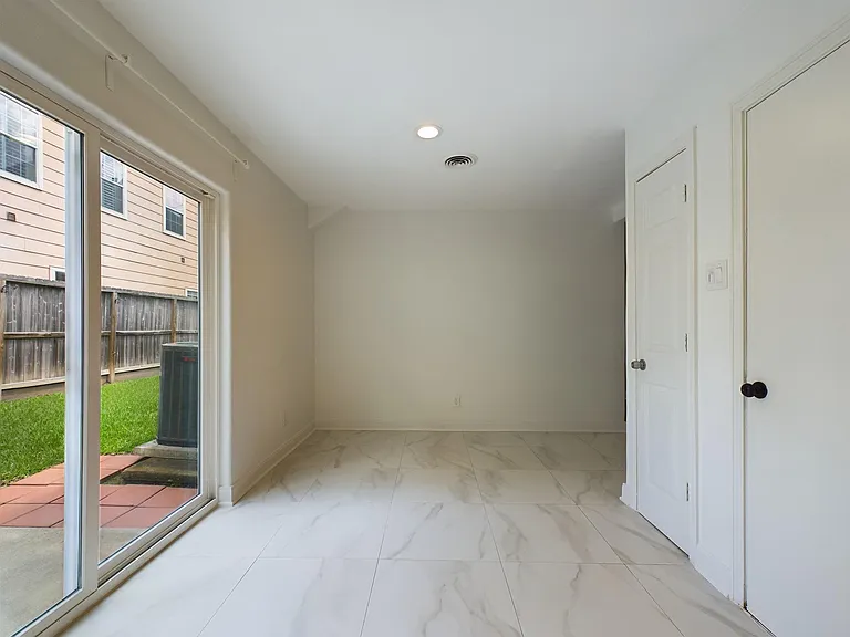 5627 Winsome Ln — Photo 8