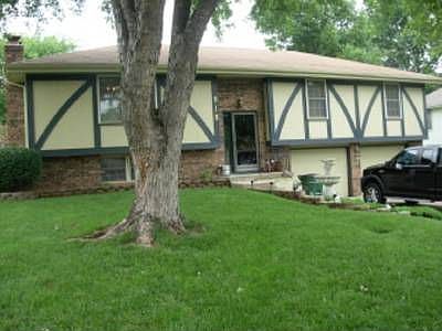 1st image of 818 E 15th St