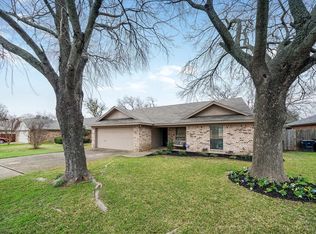 3841 Devonaire Drive, Fort Worth, TX 76008