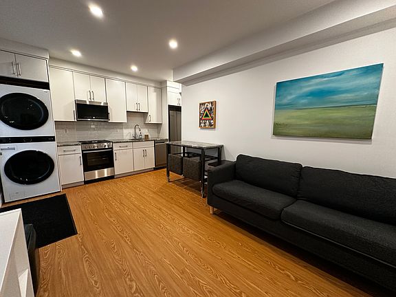 5th image of 922 N Cleveland St Unit B