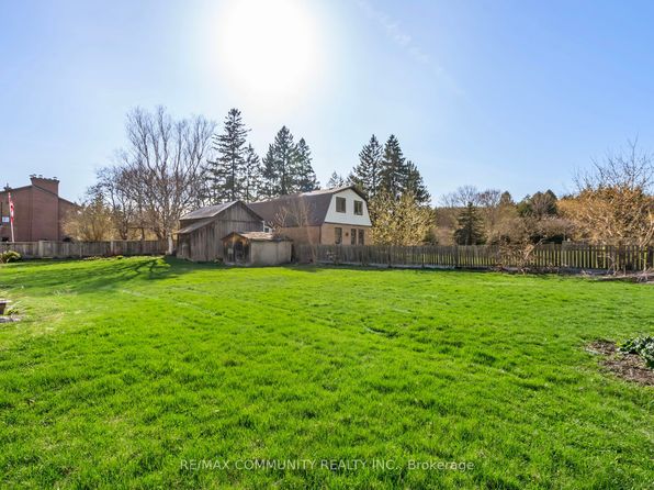 9850 Columbia Way, Caledon, ON L7E 0T2