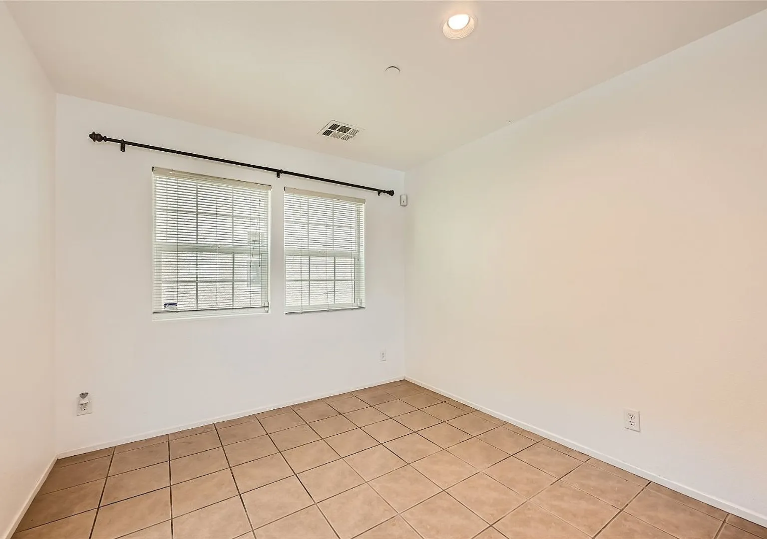 Spacious 2-Story with Loft & Balcony — Photo 4