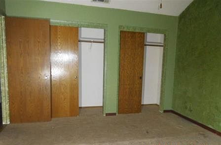 3rd image of 901 Deer Park Dr