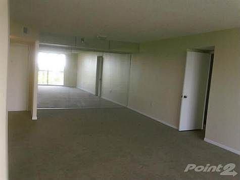 4th image of 900 NE 195th St APT 617
