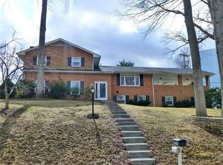 1200 Valley View St, Radford, VA 24141