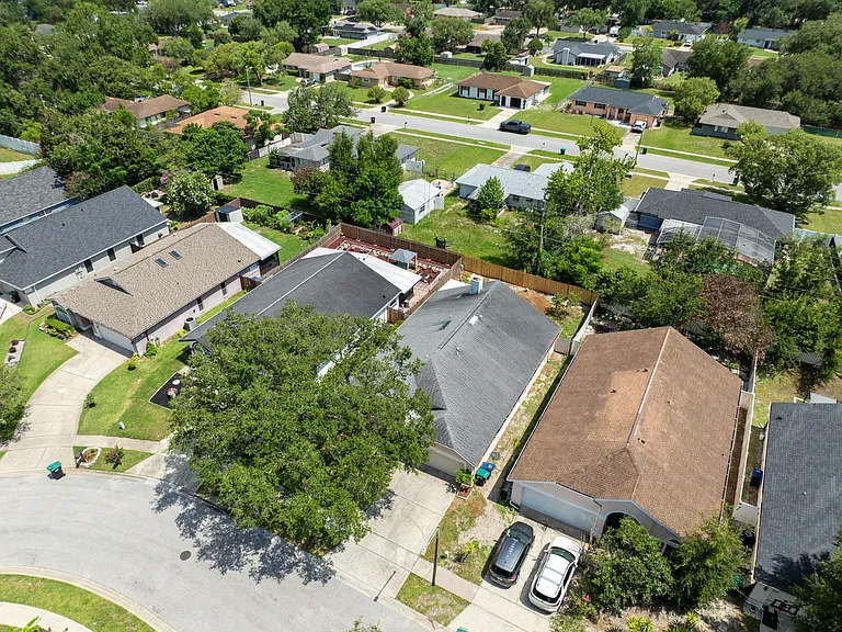 8026 Waldorf Ct — Photo 28