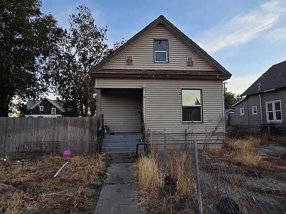 2nd image of 9 W 3rd Ave