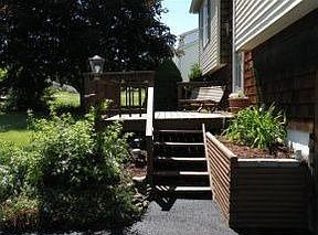 2nd image of 10 Country Knoll Dr