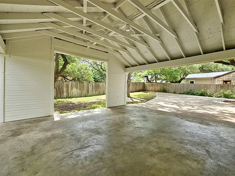 1305 Kenwood Ave — Photo 27