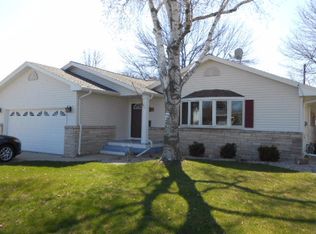 1216 S 25th St, Manitowoc, WI 54220