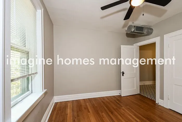 4547 Flora Ave #2W — Photo 11