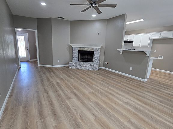 5th image of 804 Hummingbird Ln