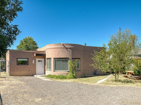 2nd image of 560 NW 2nd St