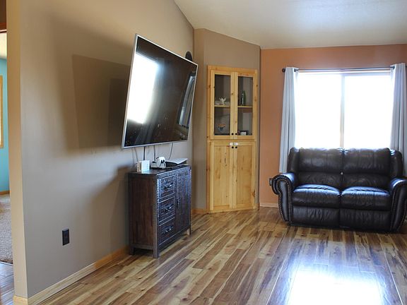 4th image of 7418 450th St