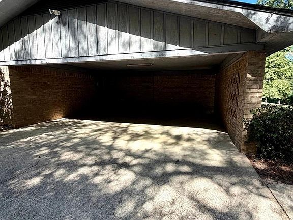 4th image of 433 Amason Rd