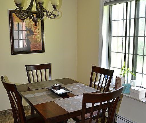 5th image of 26 Foxwood Cir