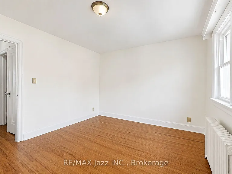 366 Mary St N #5 — Photo 22