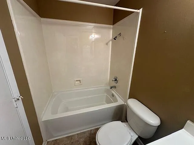 342 Lakebend Dr — Photo 14