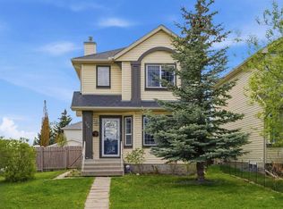 204 NE Citadel Bluff Close NW, Calgary, AB T3G 5E2