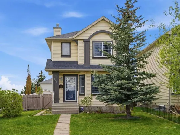 204 NE Citadel Bluff Close NW, Calgary, AB T3G 5E2