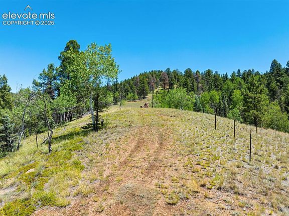 3rd image of 404 Morning Star Creek Trl