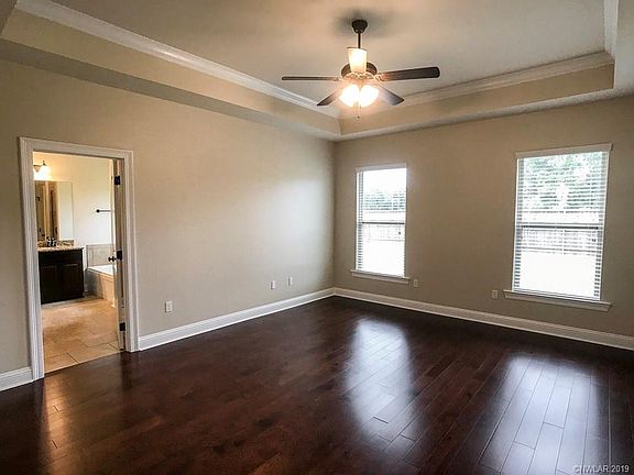 4th image of 500 Chinquipin Dr