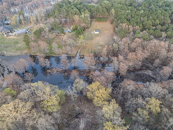 2nd image of 1010 Moore Rd