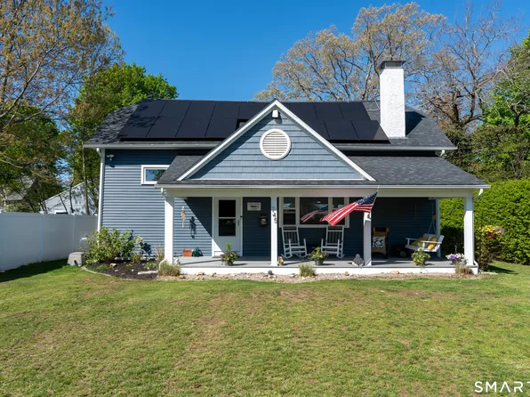 745 Montauk Avenue, New London, CT 06320