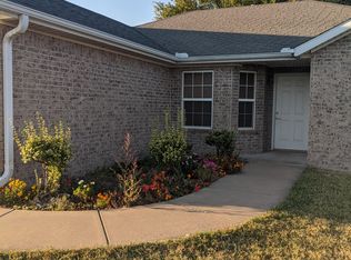 1023 Applewood Cir, Centerton, AR 72719