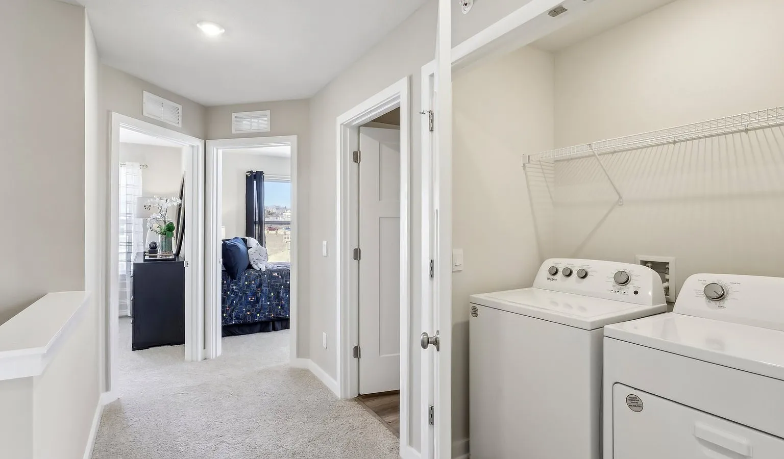 3 bed, 2.5 bath, 2208 sqft, $2,800 — Photo 3