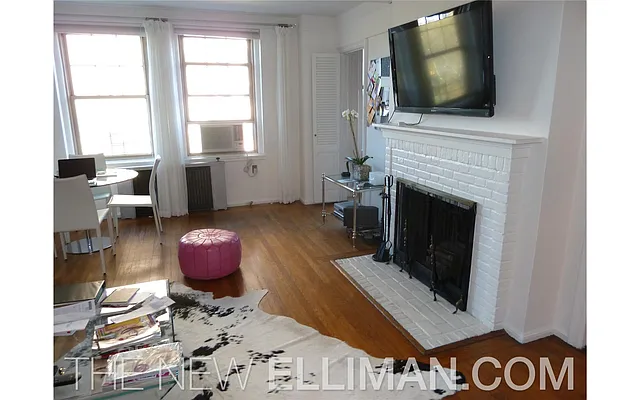 Rented by Douglas Elliman | media 22