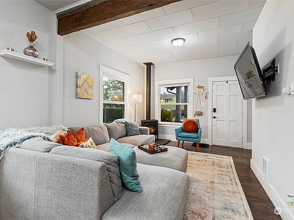 3rd image of 3415 S Gunnison Street