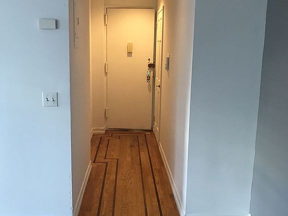 4th image of 30 Charlton St APT 5M