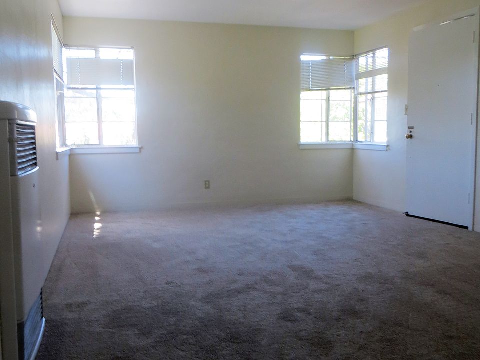 1st image of 5 Aragon Blvd APT 8